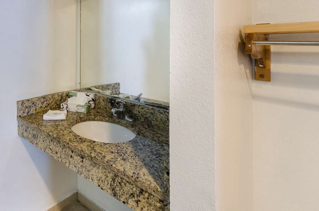 motel 6 pooler ga savannah airport