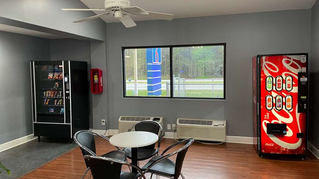 motel 6 pooler ga savannah airport