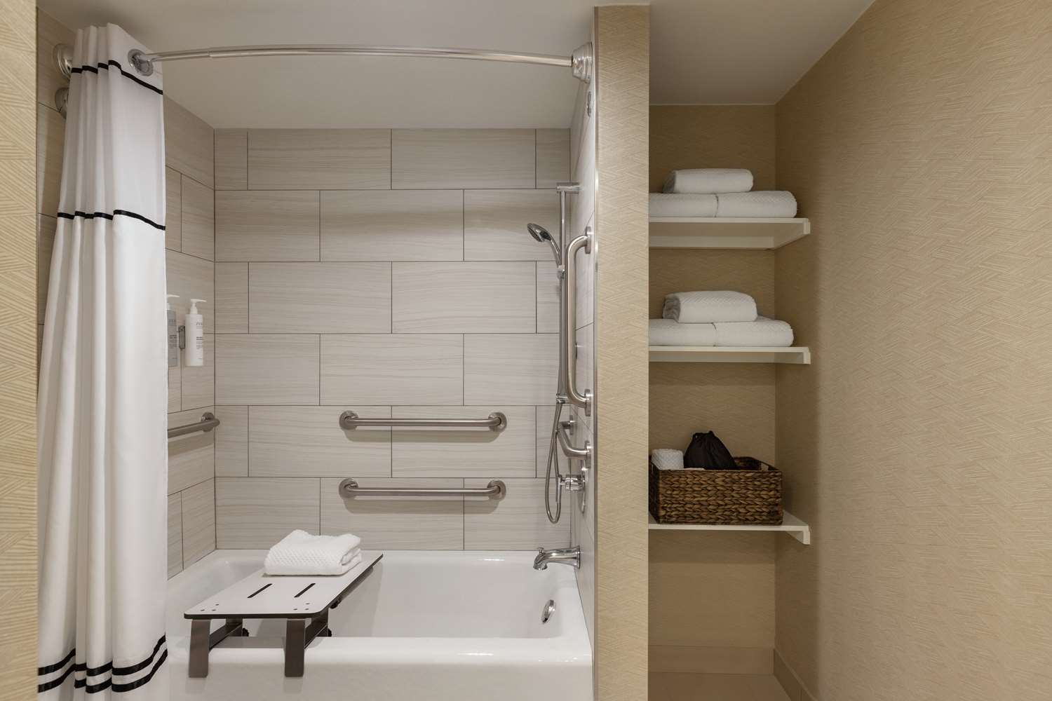 embassy suites by hilton deerfield beach resort and spa