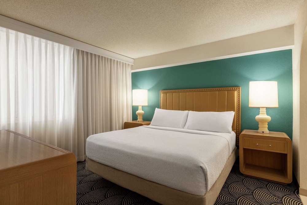 embassy suites by hilton deerfield beach resort and spa