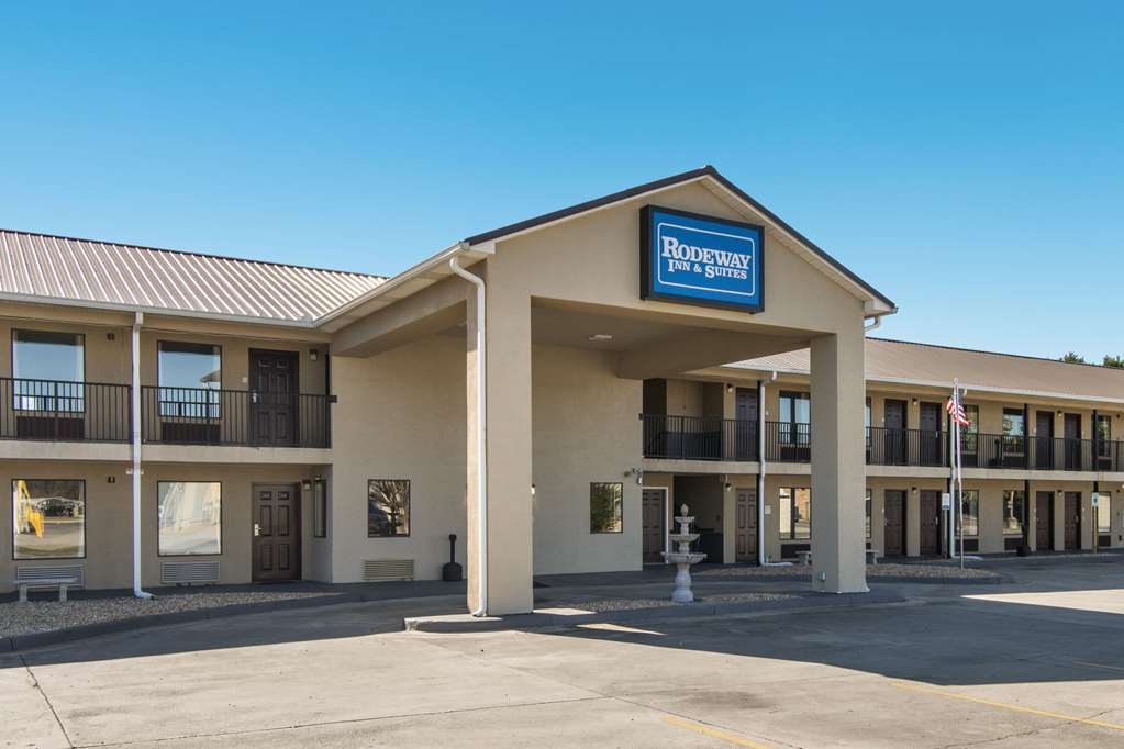 rodeway inn and suites