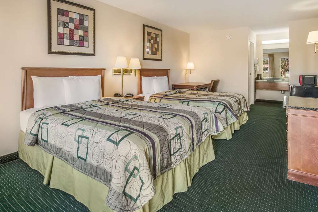 rodeway inn and suites
