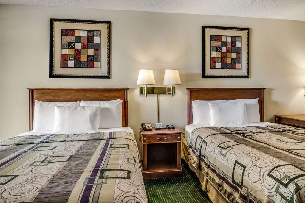 rodeway inn and suites