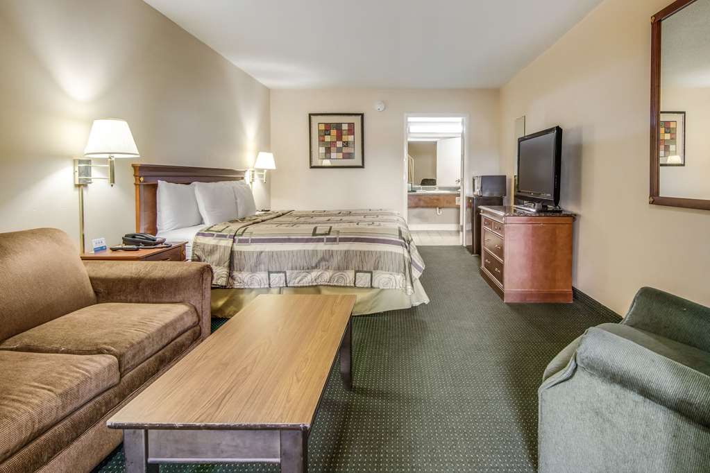 rodeway inn and suites