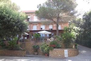 hotel la rosa del tirreno