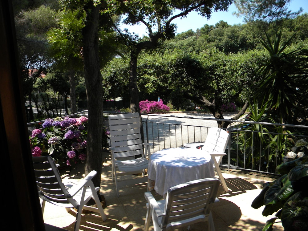 hotel la rosa del tirreno
