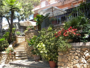 hotel la rosa del tirreno