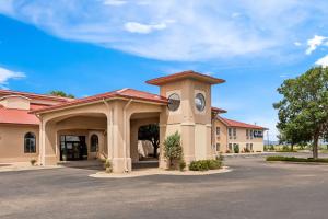 best western moriarty heritage inn