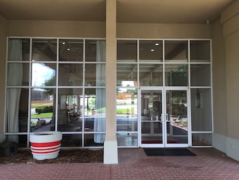 Economy Inn & Suites Shreveport,Near Mooretown Park,4 star