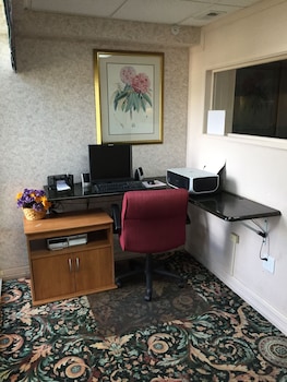 Economy Inn & Suites Shreveport,Near Mooretown Park,4 star