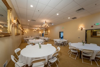 silverland inn and suites
