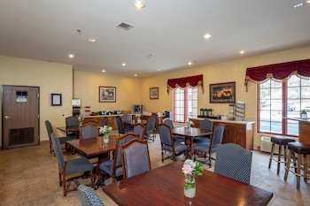 silverland inn and suites
