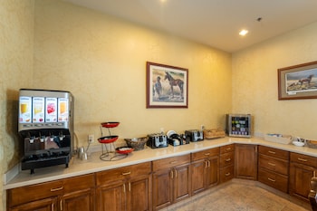 silverland inn and suites