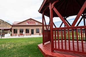 silverland inn and suites