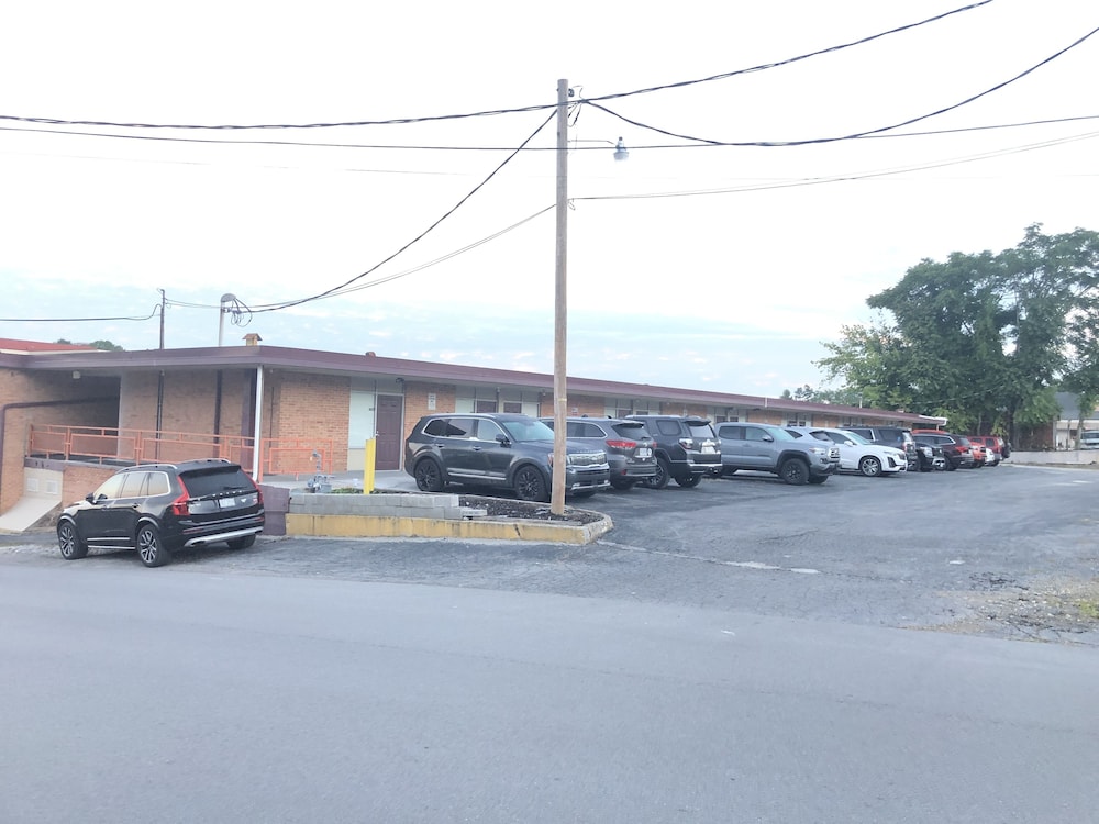 red carpet inn blacksburg