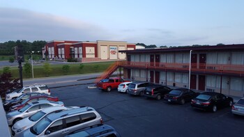 red carpet inn blacksburg