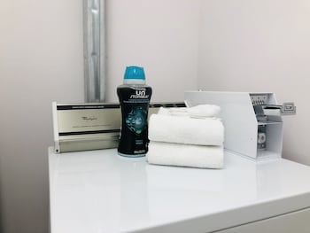 super 8 by wyndham lake country winfield area