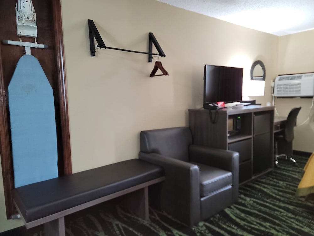 baymont by wyndham liberty mo