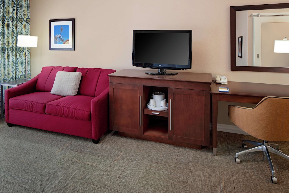 hampton inn and suites denton