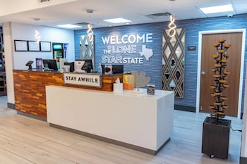 hampton inn and suites denton