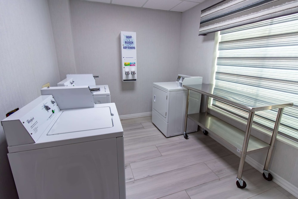 hampton inn and suites denton