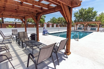 hampton inn and suites denton