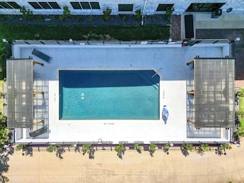 hampton inn and suites denton