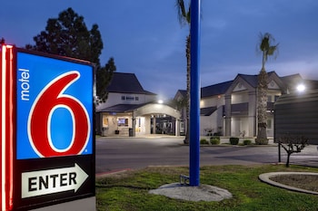 Motel 6 Buttonwillow, Ca Central,In The City Center,2 star