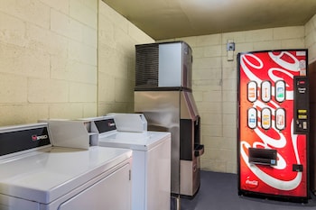 red roof inn williamsburg