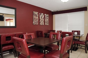 red roof inn williamsburg