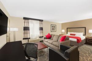clarion inn des moines airport