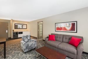 clarion inn des moines airport