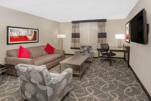 clarion inn des moines airport