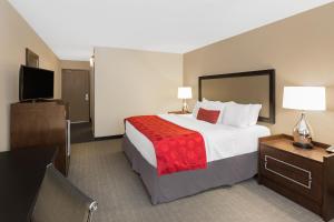 clarion inn des moines airport
