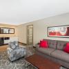 clarion inn des moines airport