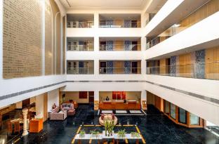 radiant globus hotel