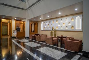 radiant globus hotel