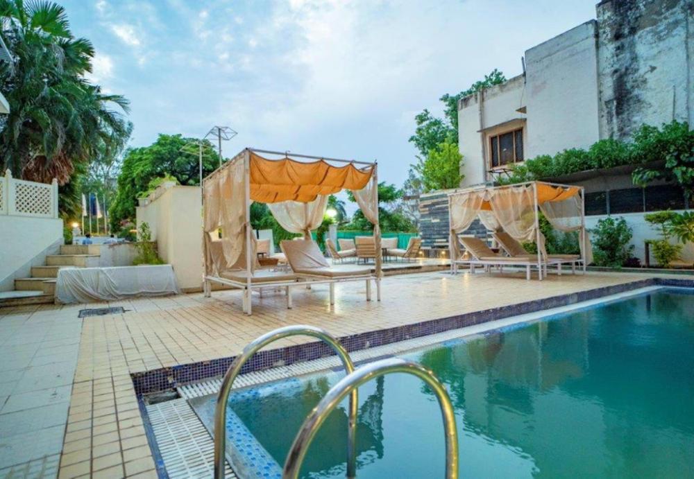 radiant globus hotel