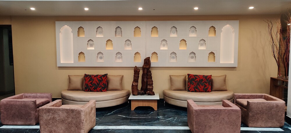 radiant globus hotel