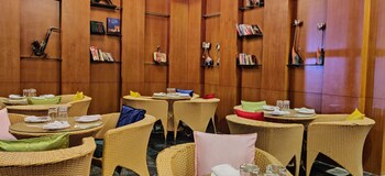 radiant globus hotel