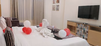 radiant globus hotel