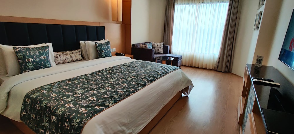 radiant globus hotel