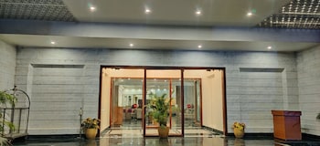 Radiant Globus Hotel,,4 star