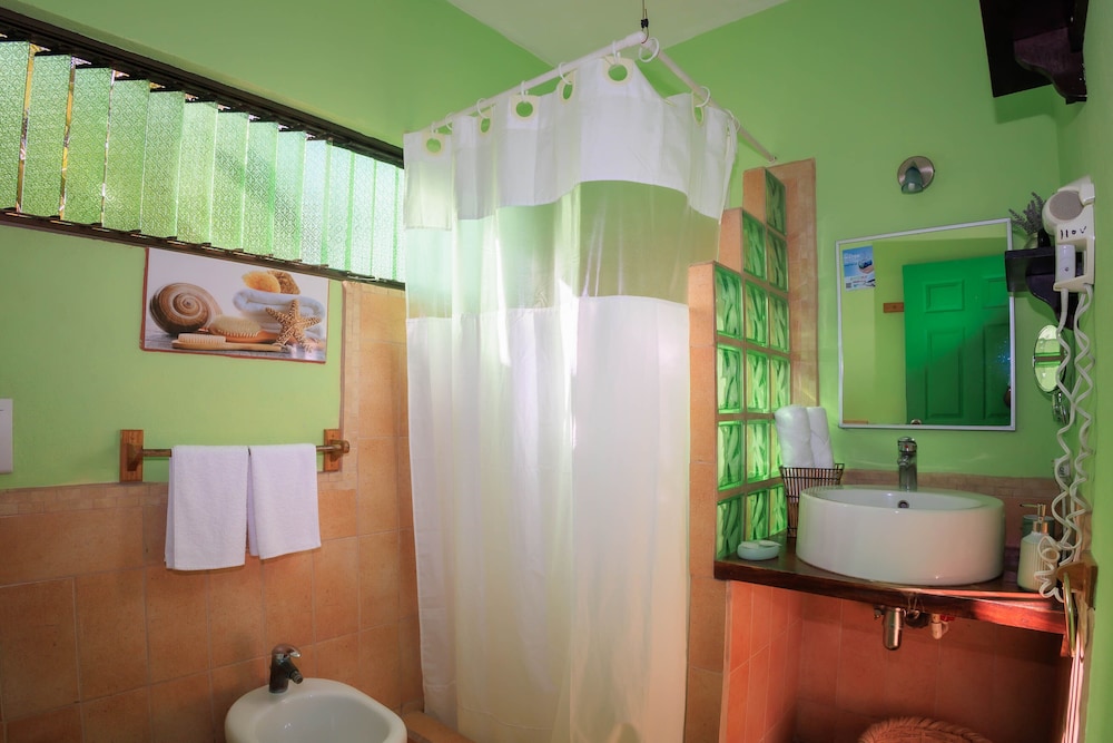hotel la casa de las flores cahuita