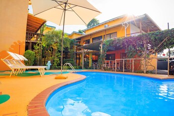 hotel la casa de las flores cahuita