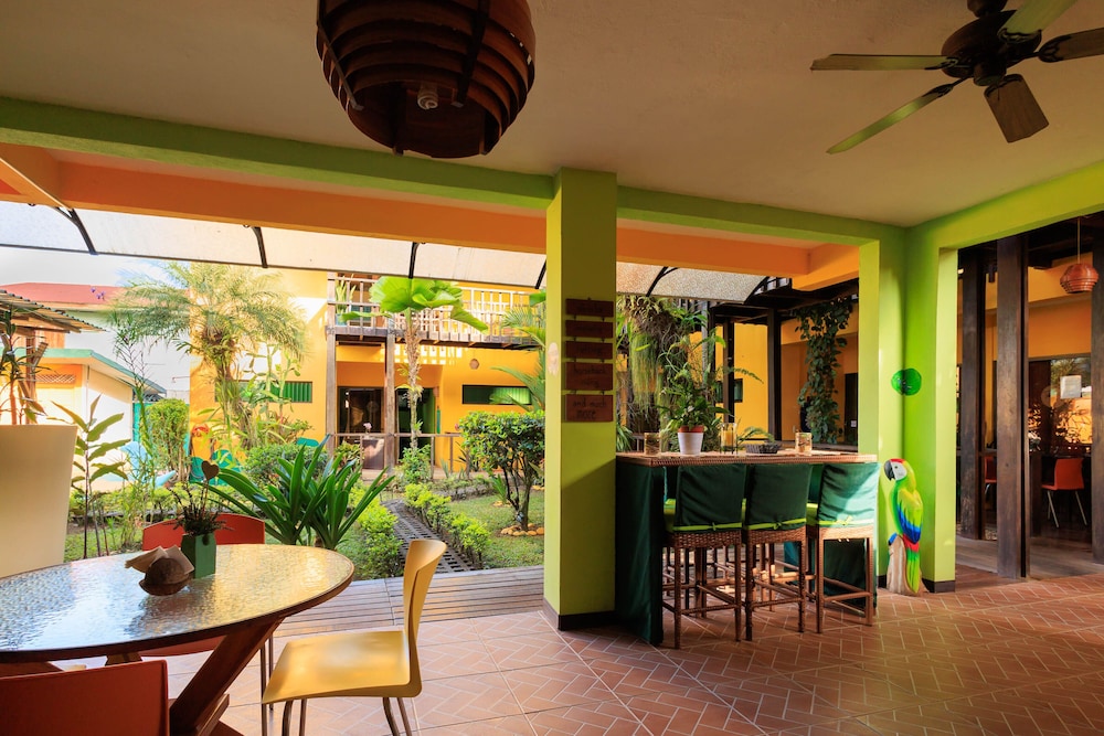 hotel la casa de las flores cahuita