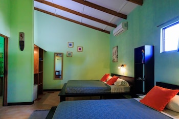 hotel la casa de las flores cahuita