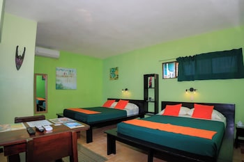 hotel la casa de las flores cahuita