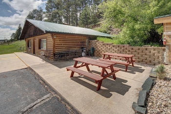 rock crest lodge and cabins