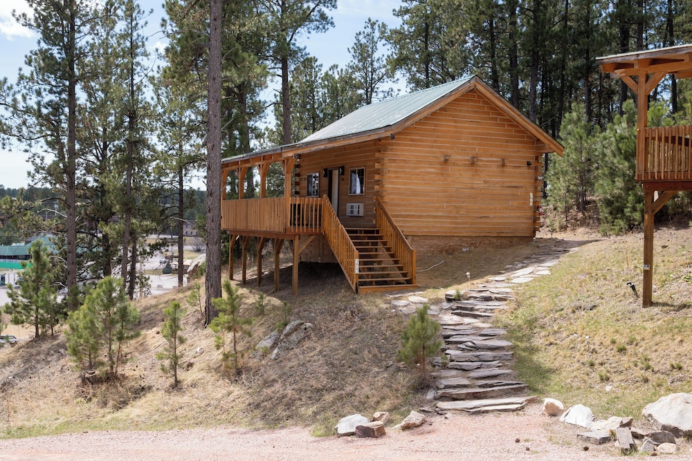 rock crest lodge and cabins